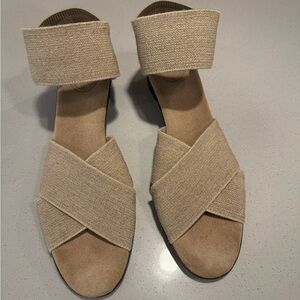CHARLESTON SHOE CO. Cream Sandals